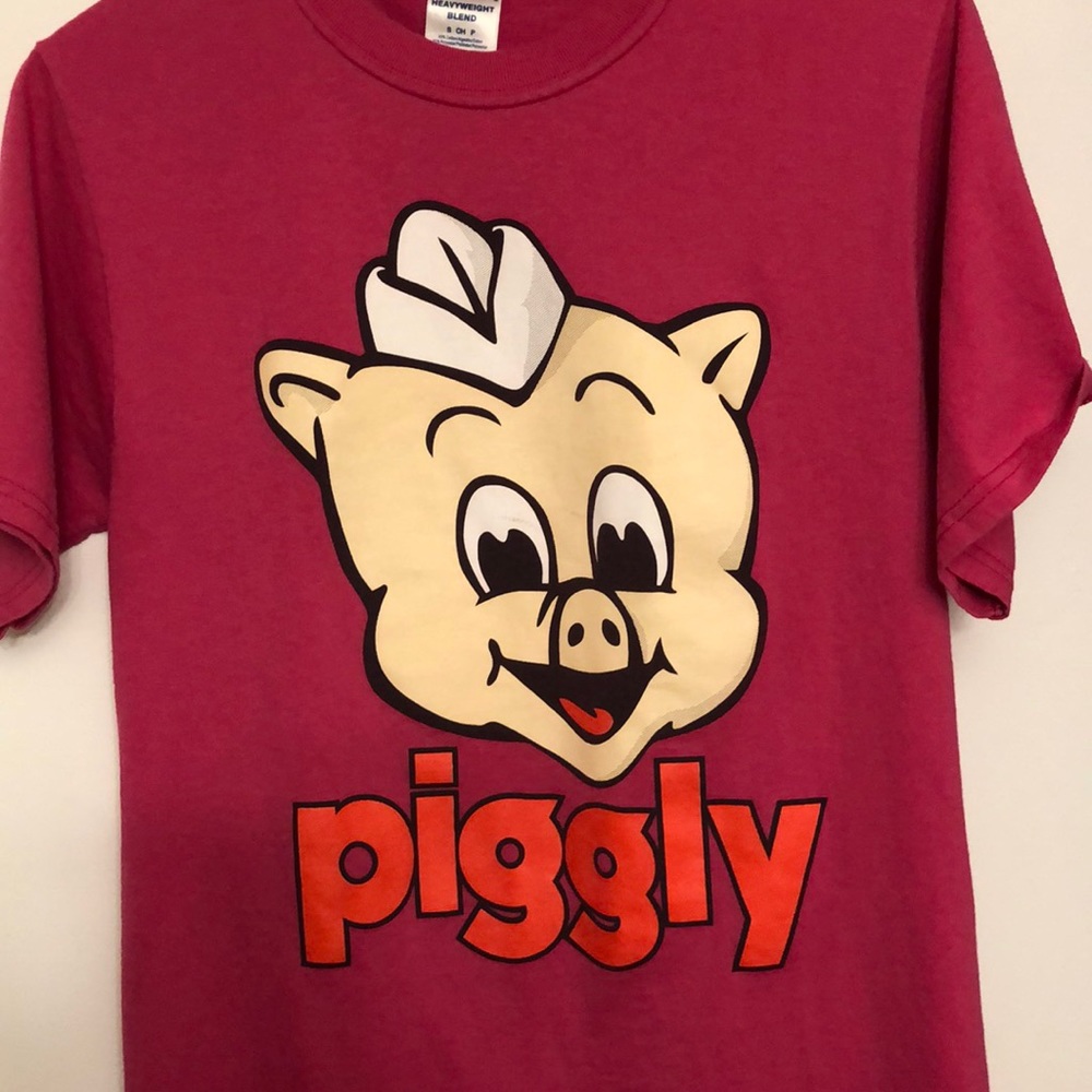Piggly wiggly shirt size small pink good shape